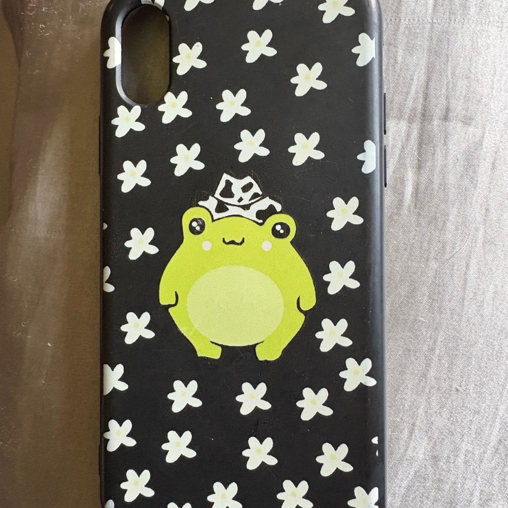 SHEIN Black Frog and Flower Phone Case